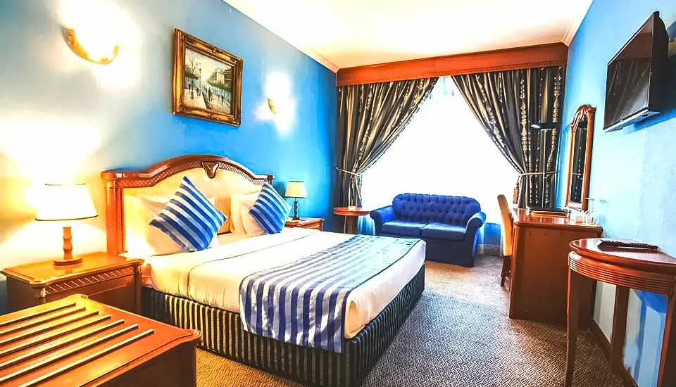 هتل سان اند سندز